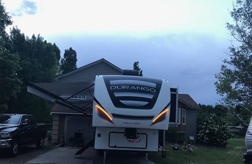 West Yellowstone House | 2020 Durango 5th Wheel in RV site- 5 min from West Gate