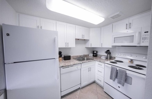 New Papago Parkway Apartment | 206 Stylish & Comfortable Desert Retreat in Scottsdale's Best Location