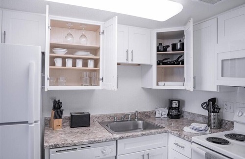 New Papago Parkway Apartment | 206 Stylish & Comfortable Desert Retreat in Scottsdale's Best Location