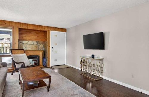 North End Apartment | 24th St Hideaway