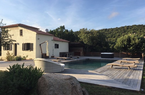 Figari House | 2bedroom house with private heated pool 5mn from the beach