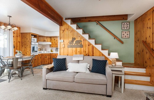 West Village Cabin | 2BR/2BA + Loft | WEST Village