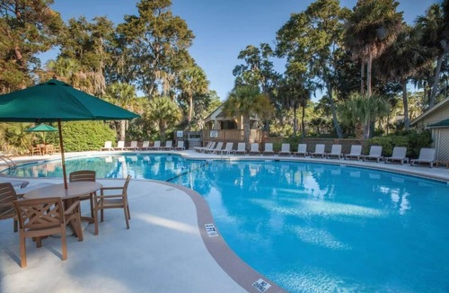Ocean Ridge Condo | 2BR Coastal Retreat w/Balcony at Ocean Ridge