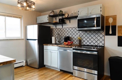 Roselawn Finance Apartment | 2BR Corporate, Insurance & Extended Stays