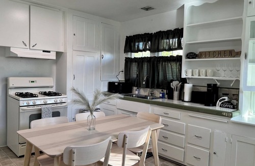 Hanford House | 2BR Home Near Downtown - King Bed Comfort