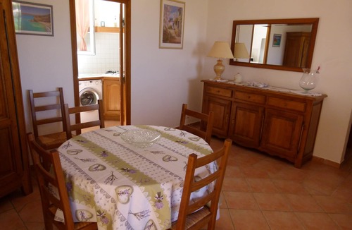 L'Ile-Rousse Apartment | 2nd and last Floor Apartment of a small Residence with Pool and Sea View