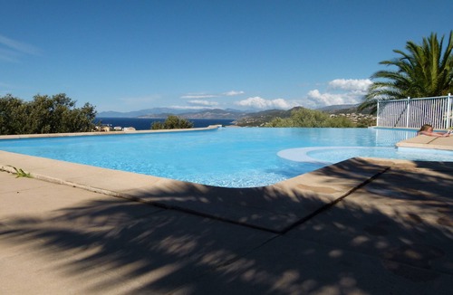L'Ile-Rousse Apartment | 2nd and last Floor Apartment of a small Residence with Pool and Sea View