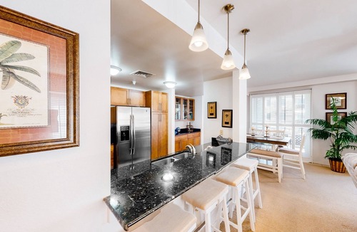 Sandbridge Condo | 2nd-floor condo with views of the ocean, balcony, outdoor pool, gym & AC