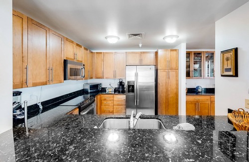 Sandbridge Condo | 2nd-floor condo with views of the ocean, balcony, outdoor pool, gym & AC