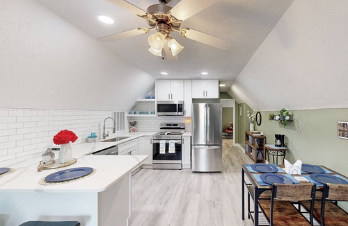 Olivia Cottage | 2nd-floor Unit w/Shared Pool, Playground & Gym