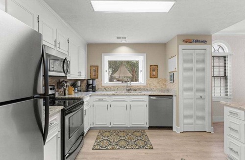 Seabrook Island Villa | 2nd Floor Villa Overlooking Golf Green! 3BR/2.5BA! Amenity Access Available for purchase!