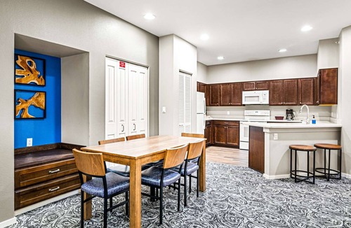 West Yellowstone Apartment | 2x3BR near West Entrance, Pool, Hot tub, game room