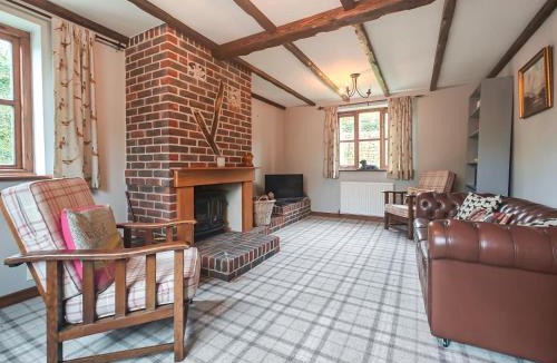 Piddlehinton House | 3 Bed in Piddlehinton oc-c40254