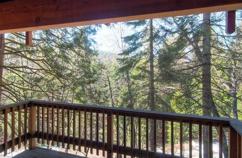 Yosemite West House | 3 Bedroom Cabin in the Woods located in Yosemite Park