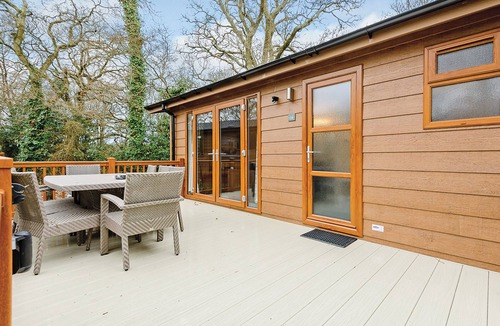 Holton Heath Ski Chalet | 3 bedroom accommodation in Holton Heath