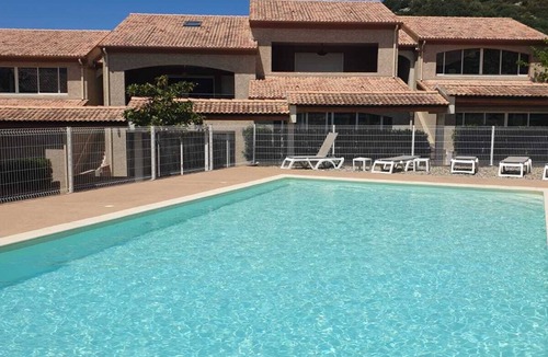 Oletta Apartment | 3 bedroom apartment with swimming pool 3km from St Florent