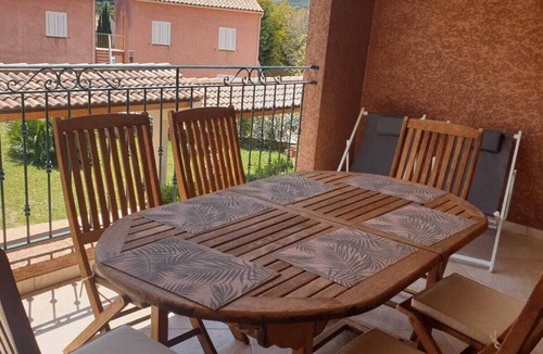 Oletta Apartment | 3 bedroom apartment with swimming pool 3km from St Florent