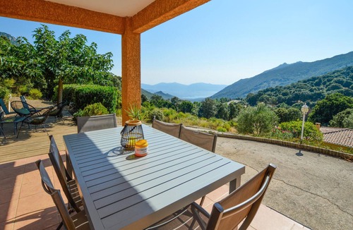 Casalabriva House | 3 bedroom awesome home in Casalabriva