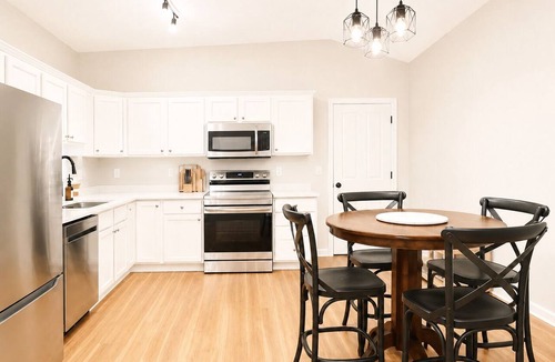 Carmel House | 3 Bedroom Carmel Home, Sleeps 11, Minutes from Downtown Carmel & Grand Park