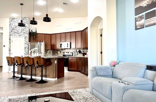 South Mountain House | 3-bedroom Comfortable Designer Home/w Private Cinema and Community Pool