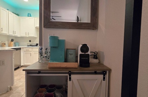Phoenix Condo | 3-bedroom condo with 3rd bedroom converted to office in enchanting Peoria