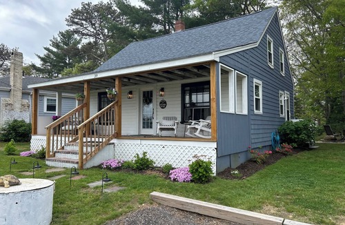 Marion House | 3 Bedroom Home Facing Inner harbor with 1st Floor King Bedroom.