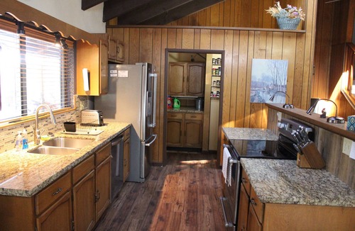Pinetop House | 3-bedroom house in Pinetop Lakes 30 minutes from skiing at Sunrise!
