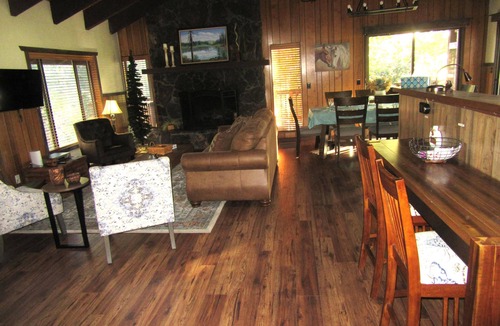 Pinetop House | 3-bedroom house in Pinetop Lakes 30 minutes from skiing at Sunrise!
