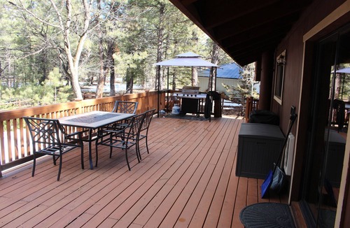 Pinetop House | 3-bedroom house in Pinetop Lakes 30 minutes from skiing at Sunrise!