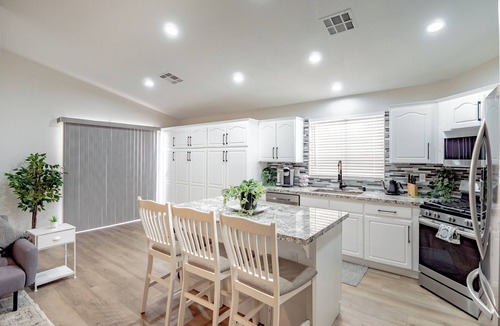 Silverado Ranch House | 3-bedroom poolside paradise in fabulous Las Vegas