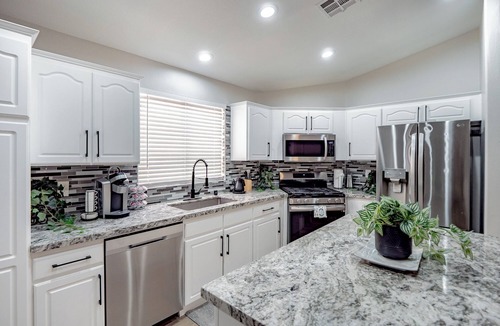 Silverado Ranch House | 3-bedroom poolside paradise in fabulous Las Vegas