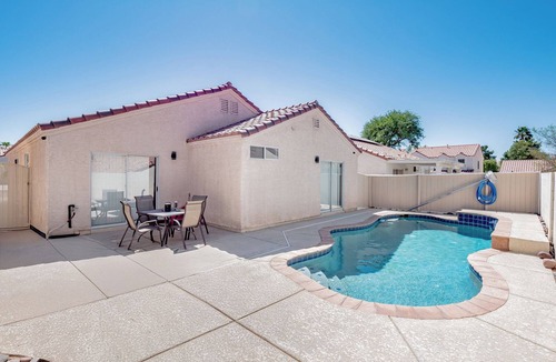Silverado Ranch House | 3-bedroom poolside paradise in fabulous Las Vegas