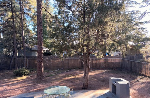 Payson House | 3-bedroom residence located in heart of Payson, suited for families with a dog