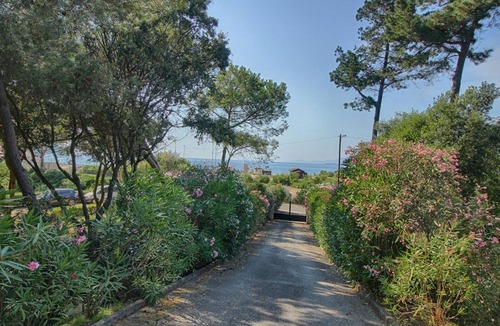 Calcatoggio House | 3-bedroom villa 200m from beach with garden, terrace, and secure parking