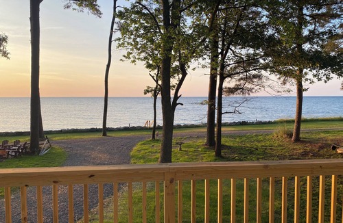 Reedville Cottage | 3-bedroom water-front cottage on 2 1/2 secluded acres near Reedville,VA