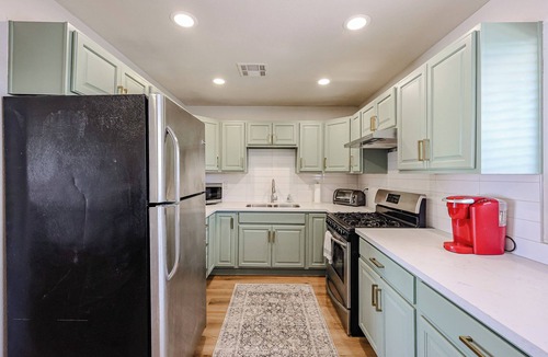 Encanto Apartment | #3 Blue Skies Midtown Retreat + Comfy Affordable