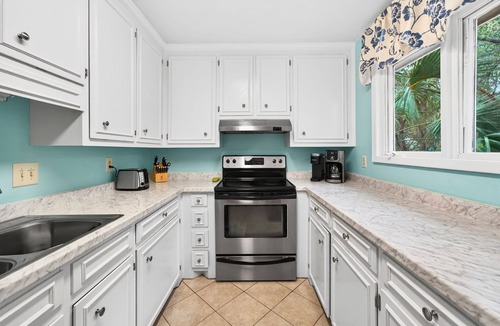 Twin Oaks House | 3 BR Beach Residence with Resort Setting & Spacious Porch | Isle of Palms
