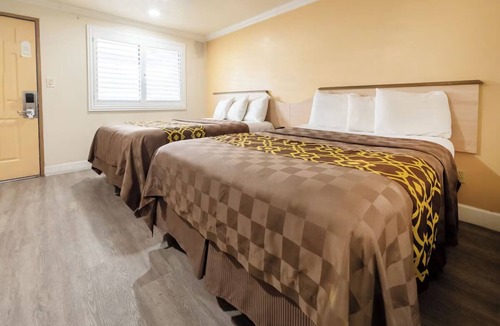Corcoran Hotel | 3 Convenient Guest Rooms w/Seating Area Near J G Boswell Community Park