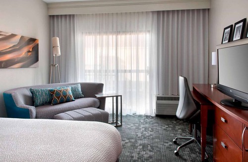 Middletown Hotel | 3 Convenient Room Located at Route 114 | Budget Wise w/Free Parking