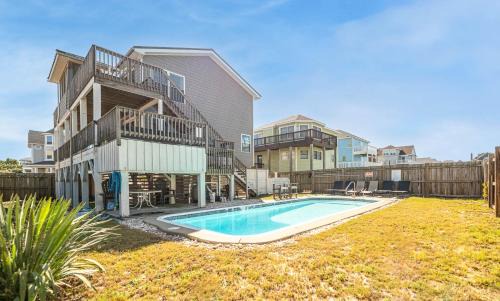 Ocean Sands House | 3 Little Gulls - Corolla, Ocean Sands, 30 Ft to Beach, Semi-Oceanfront, Pool, Hot Tub, Pets OK