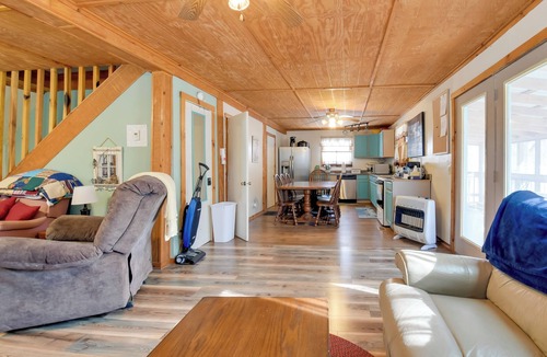 Wellington Cabin | 3 Mi to Cave Run Lake! Nature-Centric Family Cabin