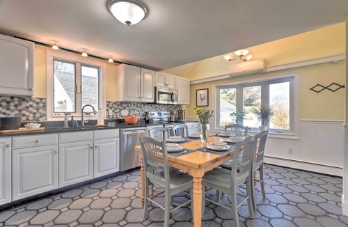 Bristol House | 3 Mi to Dtwn & Beach! Bristol Home w/Patio