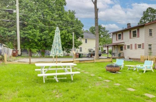 Dayton House | 3 Mi to Dtwn: Dog-Friendly Retreat in Dayton