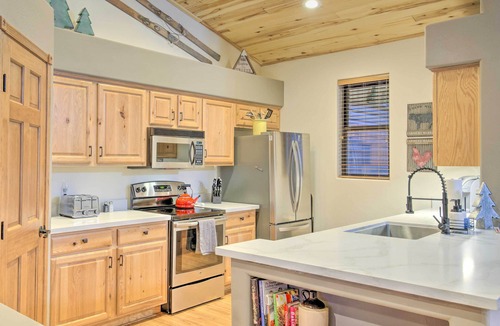 Torreon Cabin | 3 Mi to Golf Course: Show Low Escape w/Fire Pit