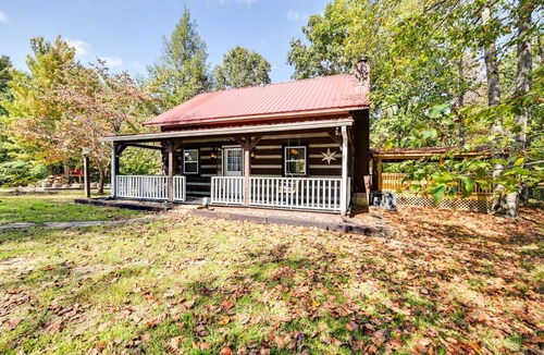 Mammoth Cave House | 3 Mi to Lake! Mammoth Cave Cabin w/Fire Pit
