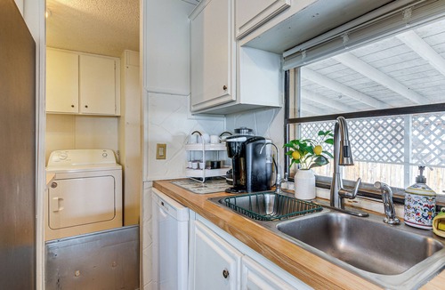 Greenehaven House | 3 Mi to Lake Powell! Desert Escape w/Valley Views