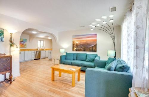 Campus Farm House | 3 Mi to University of Arizona Campus! Group Escape