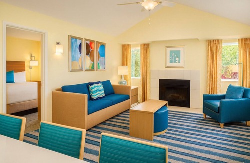 Flagstaff Hotel | 3 Relaxing Units, With Kitchen and Outdoor Pool, Pets Are Allowed!