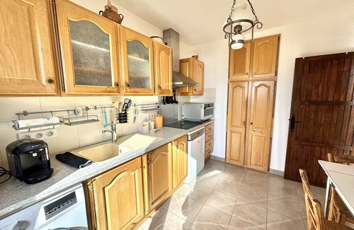 Residences du Golfe de Lava Apartment | 3-room apartment 450m from the beach with AC and parking