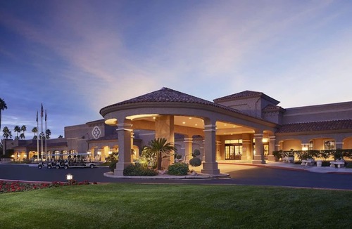 South Scottsdale Resort | 3 Spacious Units, 5 Pools, On-Site Dining, Minutes to Phoenix Zoo, OdySea